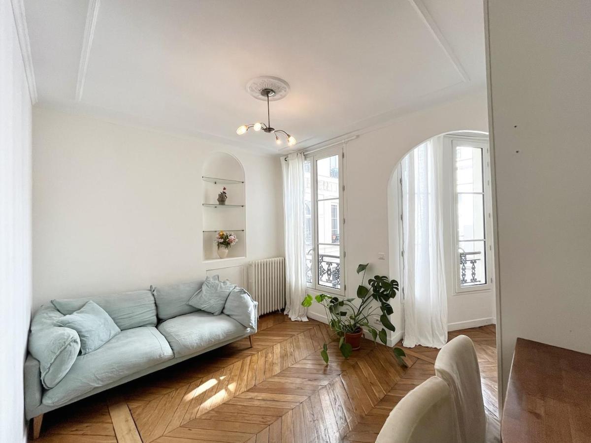 A Cote Du Musee Grevin Apartment *